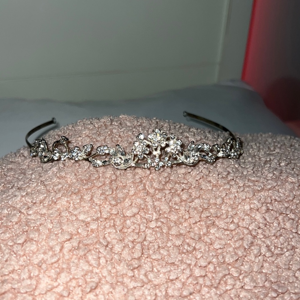 Simple tiara
